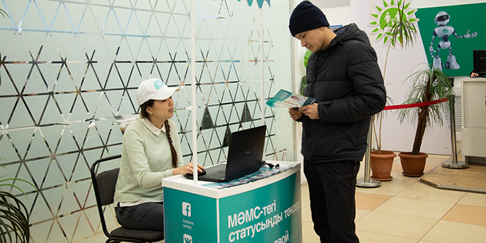 Жетілген әйелдердің жеке үйдегі порнофотосуреттері